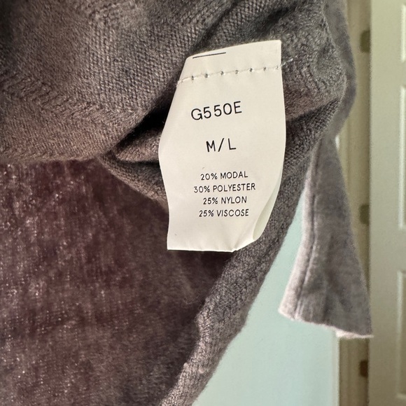 Boat neck, very soft, with batwing sleeves. Color - gray | Size: M/L - Picture 4 of 7